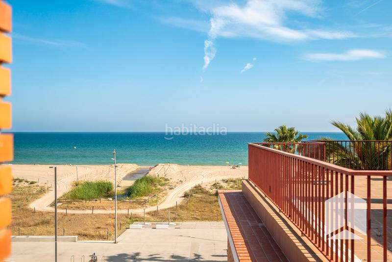 Foto a8e2cd64-d8b1-4b99-8c56-85c2373743d9. Àtic amb aparcament piscina a Baixador Castelldefels