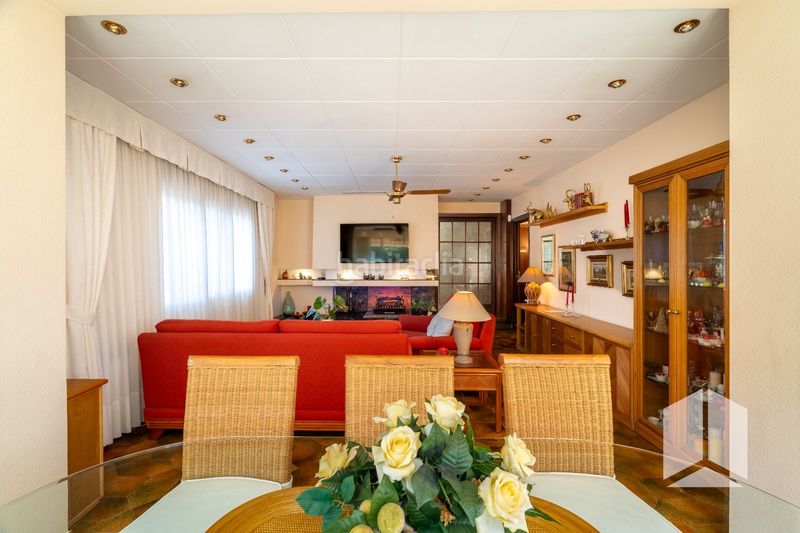 Foto 0896c6e5-14eb-4682-b5b4-edec691a49fc. Casa amb aparcament piscina a Montmar Castelldefels