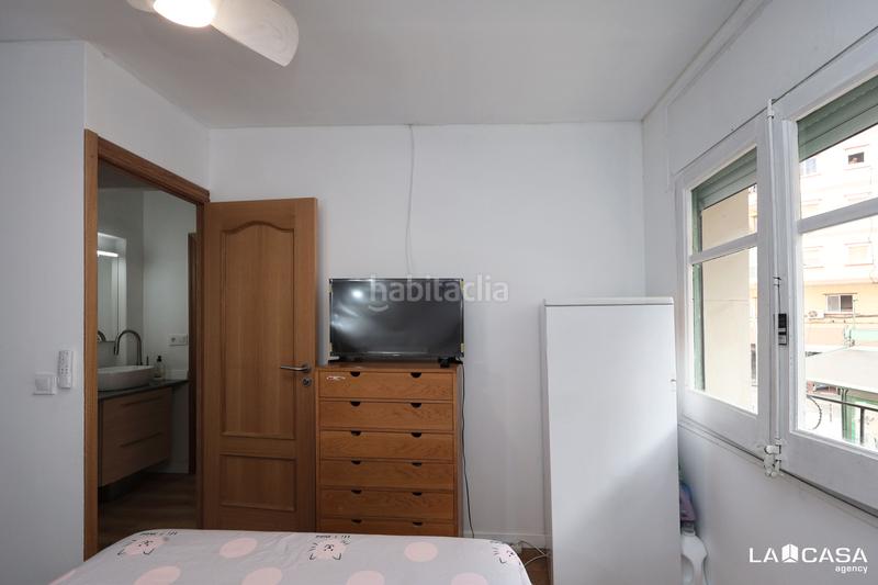 Foto 7af0a926-ee89-40d6-b96e-21b31e8e73cf. Piso en Can Vidalet Esplugues de Llobregat