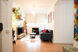 Etagenwohnung in La Verneda - La Pau