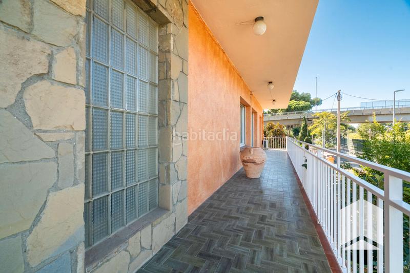 Foto 421f49b0-d278-4fcb-b53a-5977cd6dc8cb. Chalet con riscaldamento parcheggio piscina in Les Botigues Castelldefels