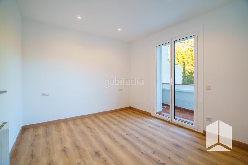 Foto 63ad3790-9fe5-4e1e-b95b-57c39e19ef63. Semi detached house with parking in El Poal Castelldefels