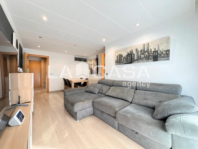 Foto 005b3c84-dd40-445e-9497-b2c3fc6890ff. Flat with heating in Congrés Badalona