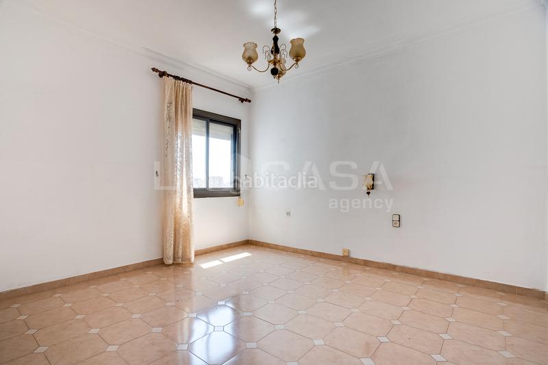 Foto a62181b7-b84b-407d-8418-c58a3b14fd2a. Attique dans Sants Barcelona