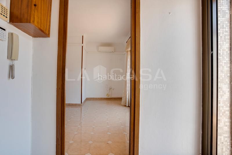 Foto abe1b2c5-6db3-478f-af44-bf44afb26ed5. Attique dans Sants Barcelona