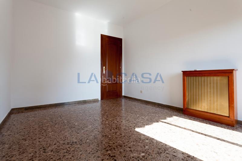 Foto 953775a4-462b-40c5-8b3d-d81ab9e6b88c. Flat with heating in La Florida Hospitalet de Llobregat (L´)
