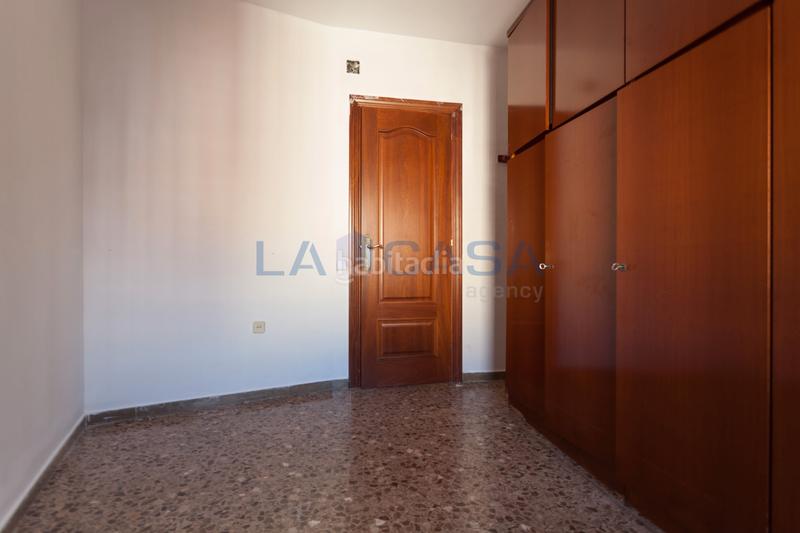 Foto a889d087-bdfa-411d-98c1-a88773bb5e18. Pis amb calefacció a La Florida Hospitalet de Llobregat (L´)