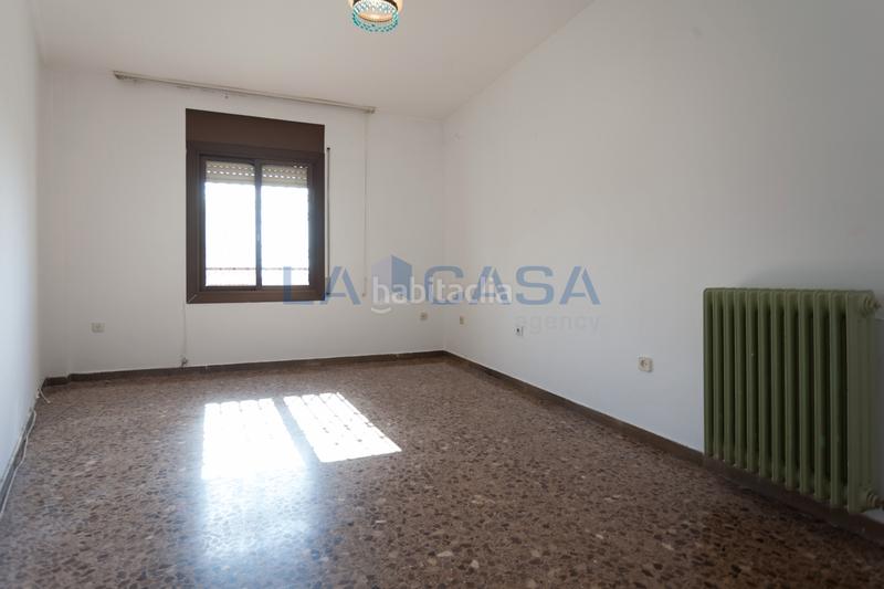 Foto d694ff9b-648b-4ed0-b394-e88163c450b1. Piso en La Florida Hospitalet de Llobregat (L´)