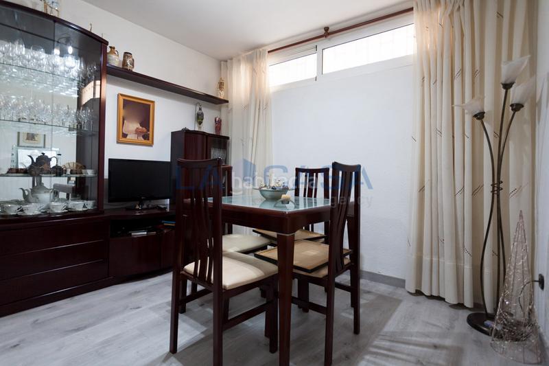 Foto 48fbaf7b-9c82-447e-b1eb-e4a083bb41cd. Dúplex amb calefacció a Les Planes Hospitalet de Llobregat (L´)