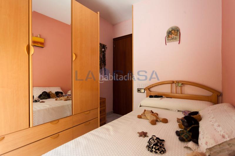 Foto fc30a9e8-4f15-4f05-a3b4-3ced96ce0a1e. Dúplex amb calefacció a Les Planes Hospitalet de Llobregat (L´)