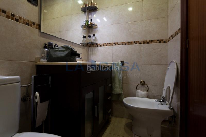 Foto 9671b7ea-f377-4c7a-b218-26751f2489ef. Zweistöckige wohnung mit heizung in Les Planes Hospitalet de Llobregat (L´)