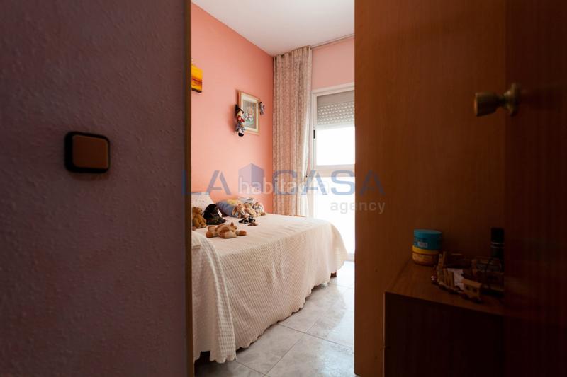 Foto df48a525-5aaf-4fa9-9066-094b4d7a6c99. Zweistöckige wohnung mit heizung in Les Planes Hospitalet de Llobregat (L´)