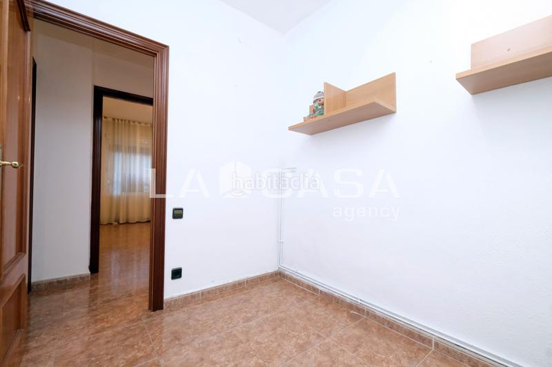 Foto f650c3e9-07cf-40e1-9dfb-e9778bbefc65. Appartement dans Turó de la Peira Barcelona