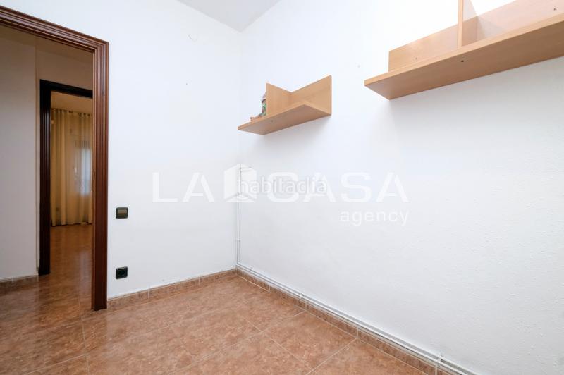 Foto f06c4fa0-c467-472c-926c-dcd98acbdff2. Piso en Turó de la Peira Barcelona