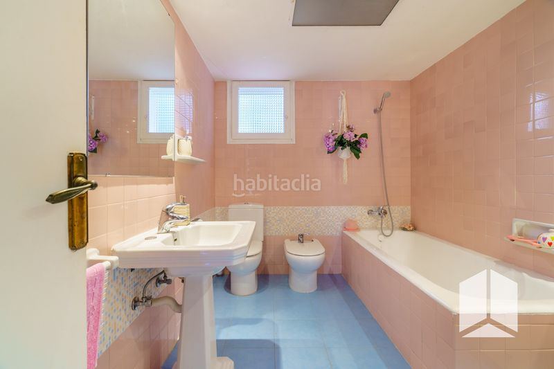 Foto 4a9a6b71-a2d7-4ba9-96c9-f232e7467a4d. Casa amb aparcament a Lluminetes Castelldefels