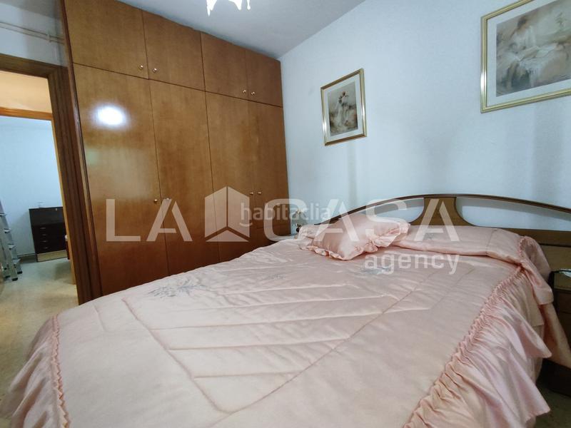 Foto 2a2c487b-db9f-461d-afec-cb586f81272f. Flat with heating in Centre Santa Coloma de Gramenet