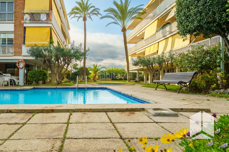 Foto 7a225fb4-ef52-4388-89a4-03ef99cedd2e. Pis amb aparcament piscina a Baixador Castelldefels