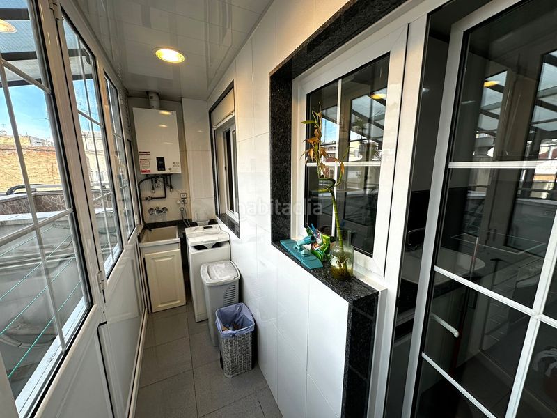 Foto 46f2c1e2-4d69-4ef7-92c6-113deeeb1f46. Pis amb calefacció aparcament a Sants-Badal Barcelona