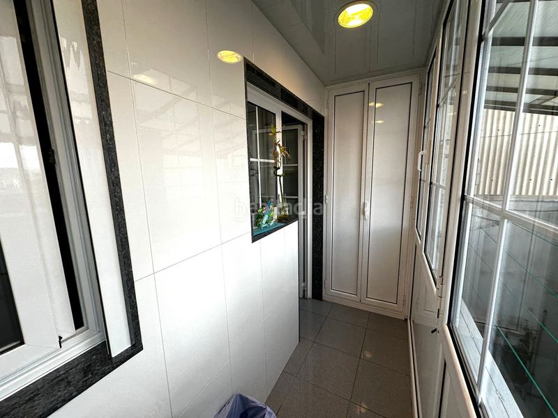 Foto 52eb0063-7878-43f5-a67f-b52762a8446f. Pis amb calefacció aparcament a Sants-Badal Barcelona