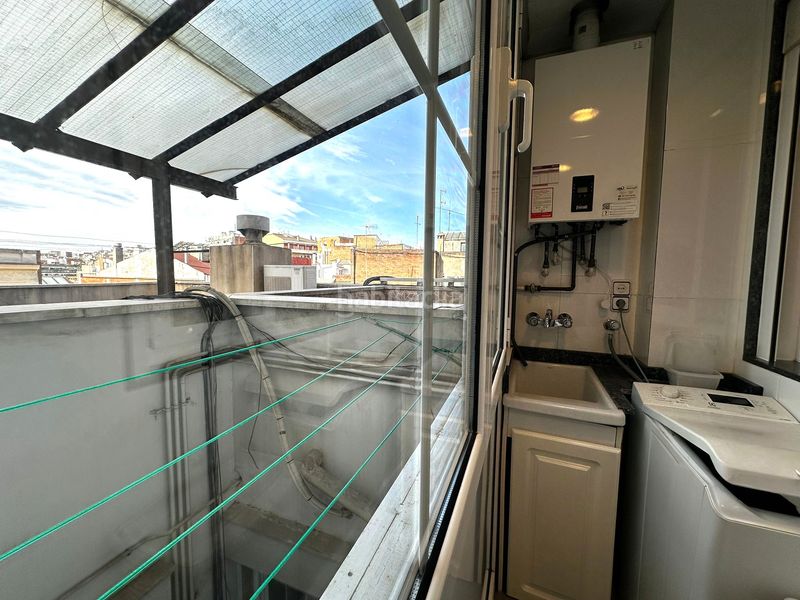 Foto 76186c6a-5db8-48ff-b7a4-4582202cdf41. Pis amb calefacció aparcament a Sants-Badal Barcelona