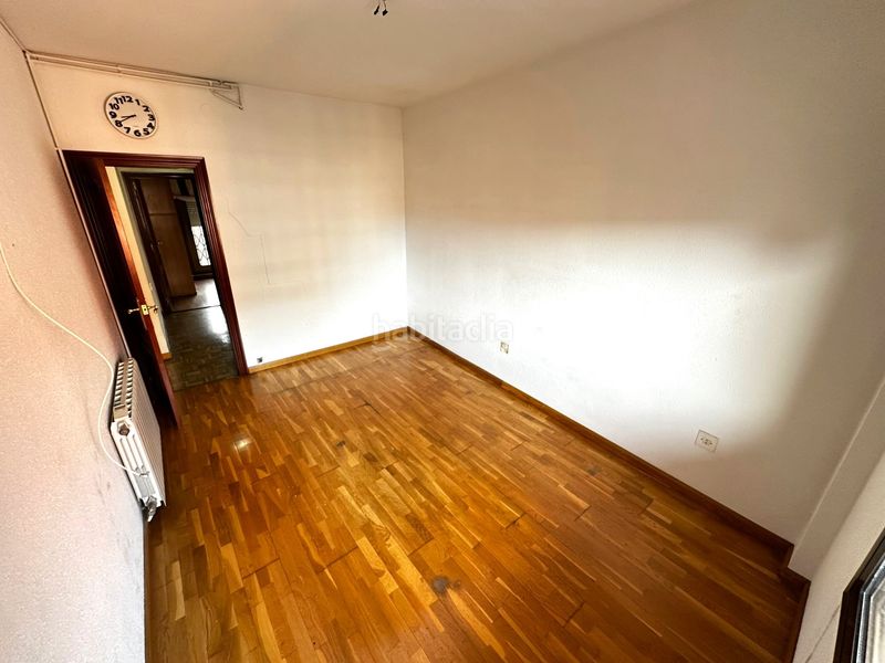 Foto b35b2f4f-878e-4fea-a161-e652a9f04c69. Pis amb calefacció aparcament a Sants-Badal Barcelona