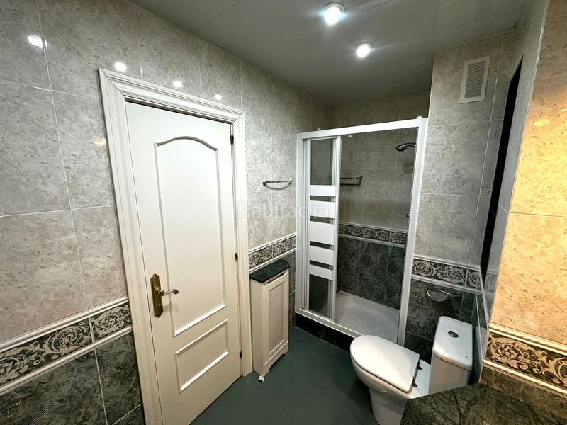 Foto c09e2aaf-14a7-4504-9fd0-1fe7df414175. Pis amb calefacció aparcament a Sants-Badal Barcelona