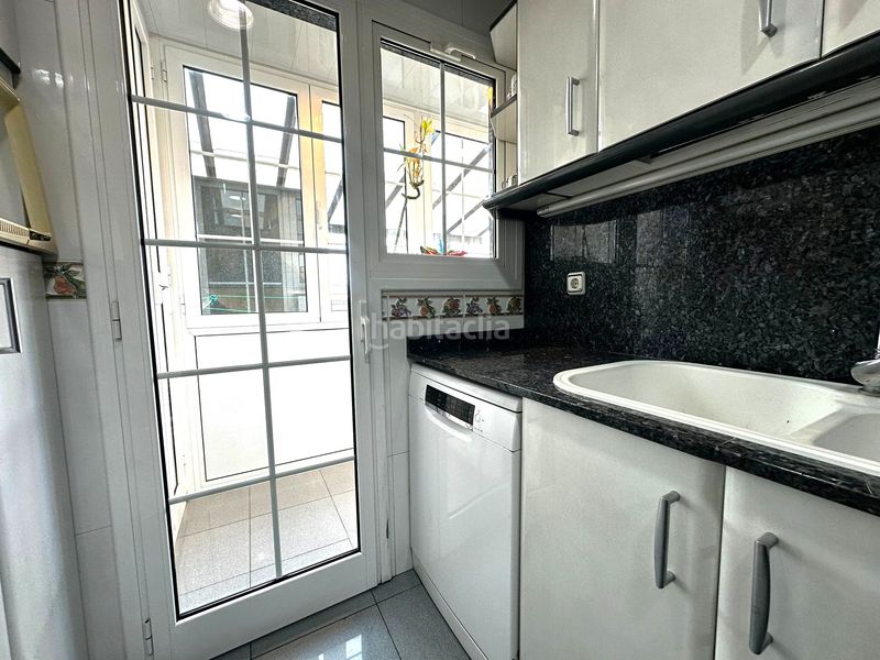 Foto ce71b0f7-85b6-409e-bcb0-e2d5a05b8dd6. Pis amb calefacció aparcament a Sants-Badal Barcelona