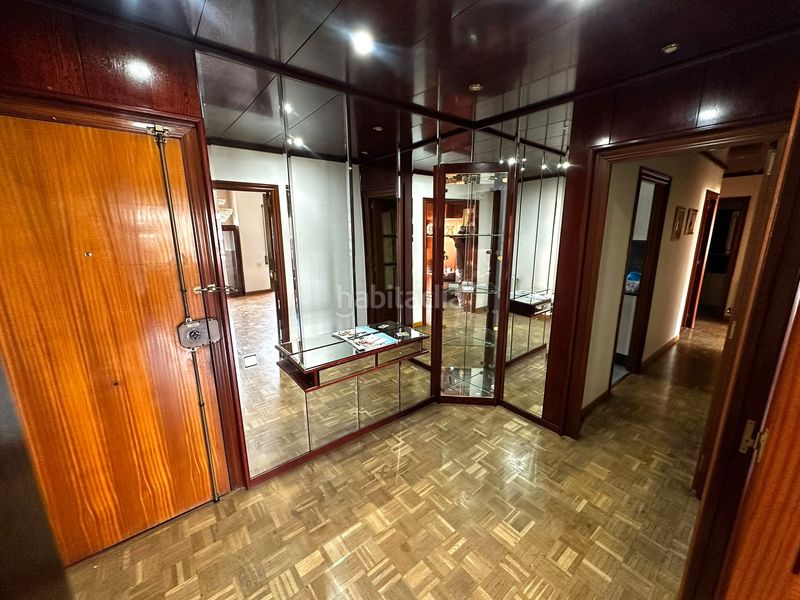 Foto da9bc101-42ec-4e85-b549-187bd56dcef6. Pis amb calefacció aparcament a Sants-Badal Barcelona