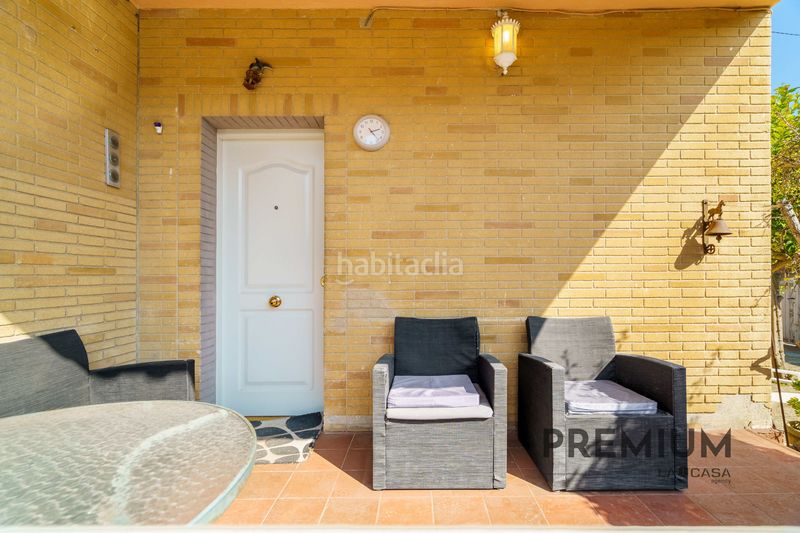 Foto f6148834-e0ba-4fbb-99f4-c18b09ad69b9. Casa amb aparcament a Can Bou Castelldefels