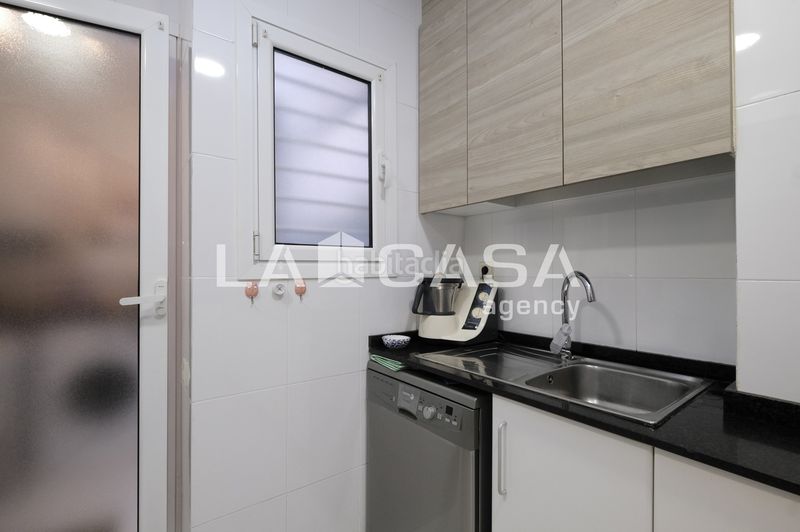 Foto 68a294f2-2e7a-446a-b024-00535527bd14. Pis amb calefacció aparcament a Vilapicina - Torre Llobeta Barcelona