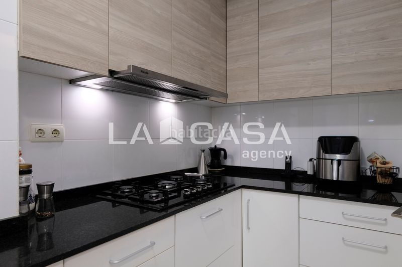 Foto b1e724bf-c0ed-4b33-8628-6cc8969fea44. Pis amb calefacció aparcament a Vilapicina - Torre Llobeta Barcelona