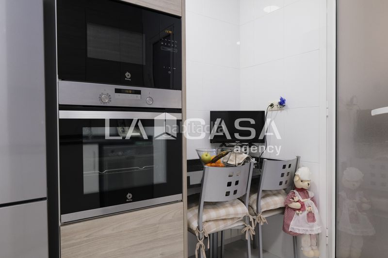 Foto d6a64d2f-302f-4b8c-b898-83ae31660037. Pis amb calefacció aparcament a Vilapicina - Torre Llobeta Barcelona