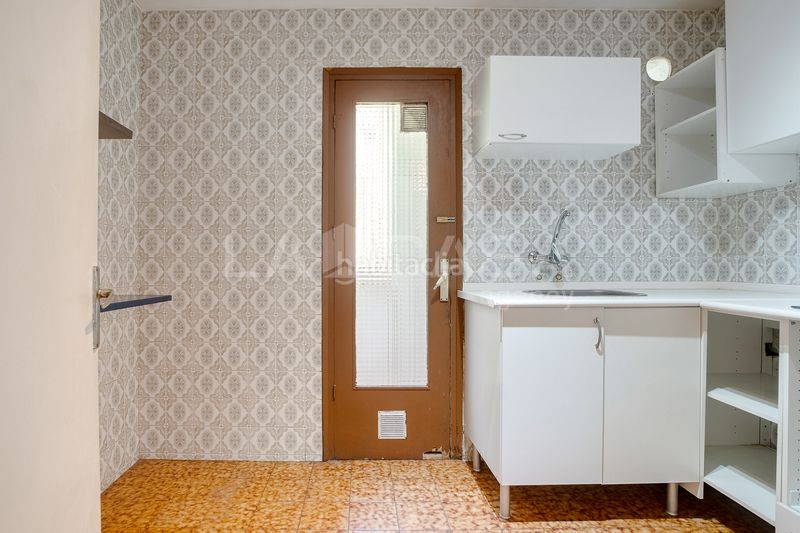 Foto f33689ee-03a7-4347-941a-7c744c16b71c. Pis a La Verneda - La Pau Barcelona