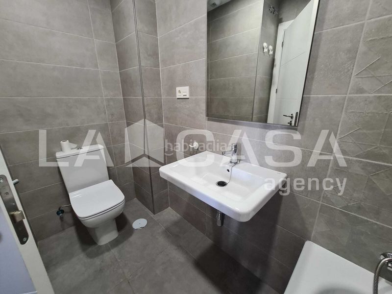 Foto 3c167943-c179-4764-bb2a-1e433f809f50. Pis amb aparcament piscina a Entrenúcleos Dos Hermanas