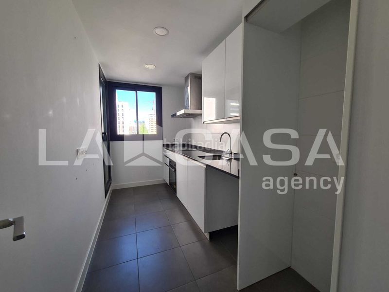 Foto 8c097eda-13fc-41a8-90f4-67ba390eabd7. Pis amb aparcament piscina a Entrenúcleos Dos Hermanas