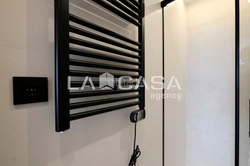 Foto 3bd2e68d-f726-4561-9348-02465e98ca12. Pis a Can Baró Barcelona