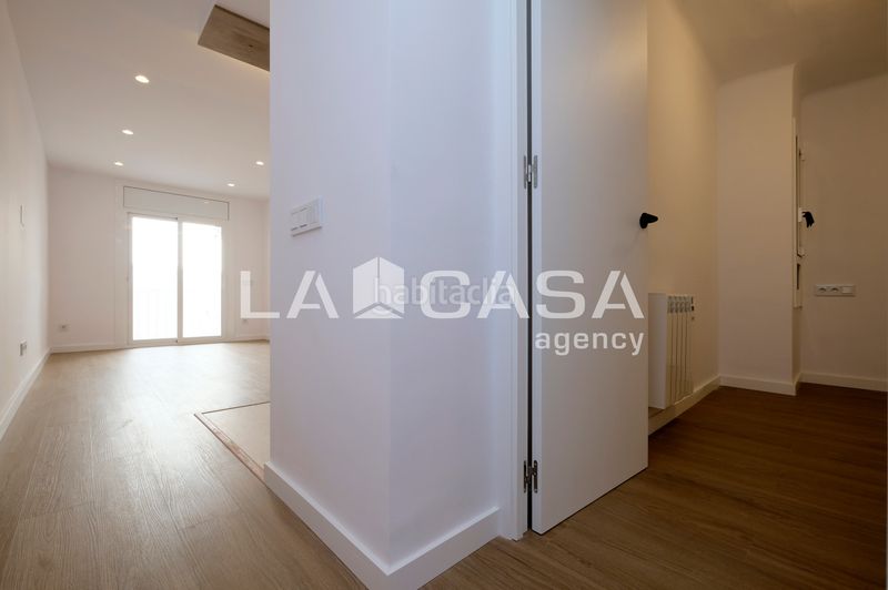 Foto 6fcf300f-bcf6-40af-a598-c16d73bb797a. Pis a Can Baró Barcelona