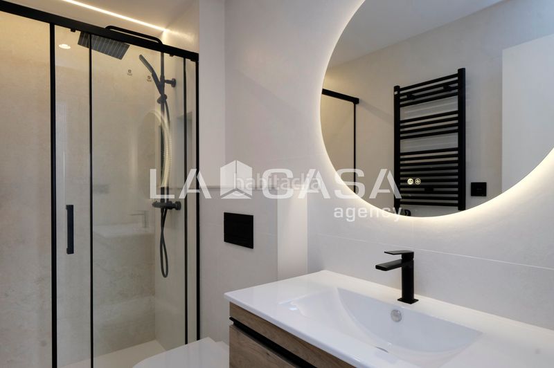 Foto 778eff56-f166-4e51-9013-420af1f23a9c. Pis a Can Baró Barcelona