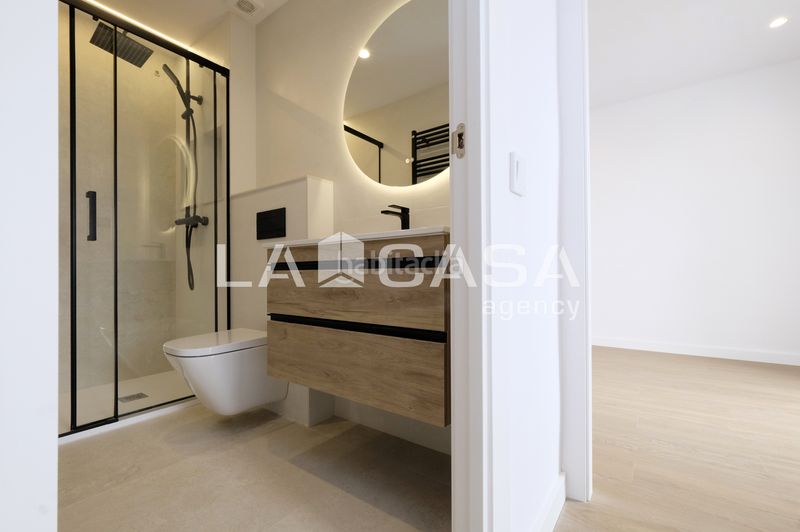 Foto 8428618f-f8e4-48f0-a04f-48e6f9feb6e7. Pis a Can Baró Barcelona