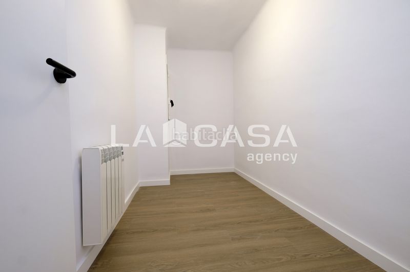 Foto 88f689a2-7123-44e7-8688-390de082e553. Pis a Can Baró Barcelona