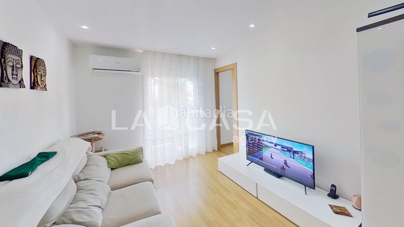 Foto a0b1b3ee-15ac-4446-9022-7ae40ffe602e. Pis a La Verneda - La Pau Barcelona