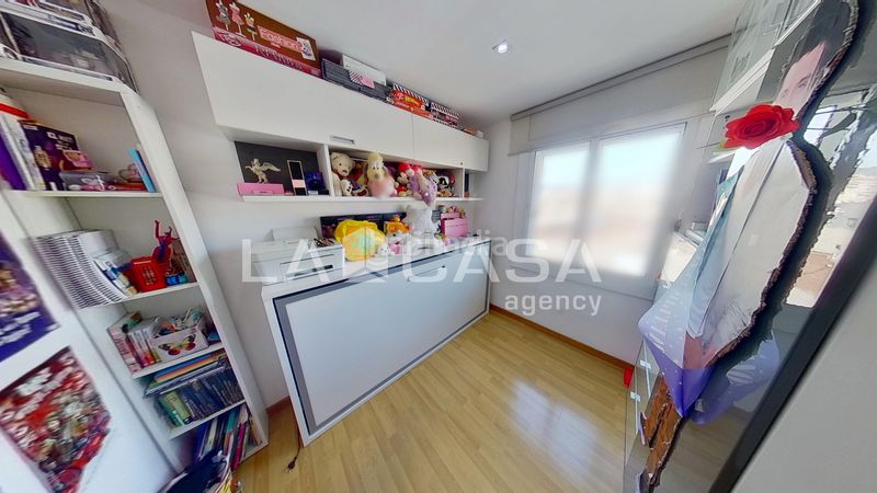 Foto f1b387c5-0a45-4833-a2eb-04572bedbf10. Pis a La Verneda - La Pau Barcelona