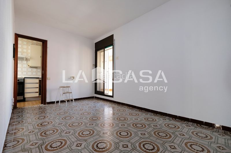 Foto 23ba444a-6473-4ee2-85b9-e4a85e79dd90. Ático en Prosperitat Barcelona