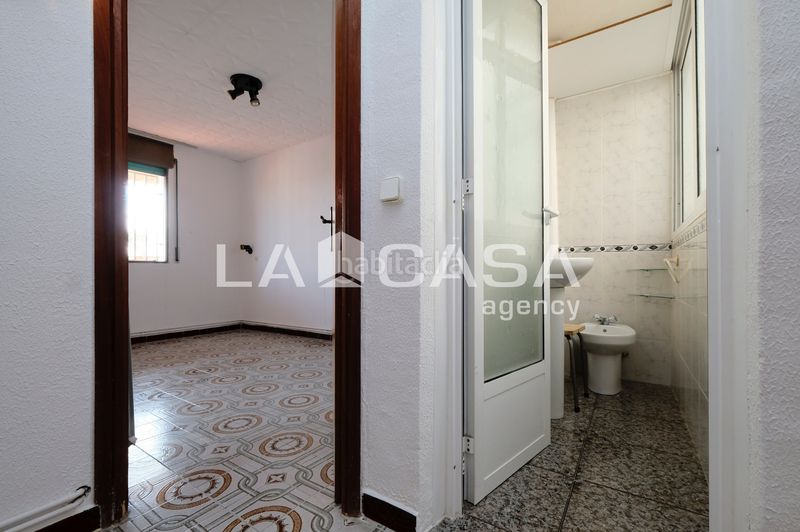 Foto 3d5b3bdd-fdff-40df-9d36-cc32517ce6c1. Ático en Prosperitat Barcelona