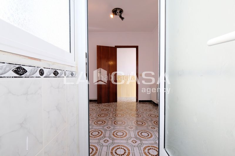 Foto 47311a3f-22f1-44ac-ab08-479992f05441. Ático en Prosperitat Barcelona