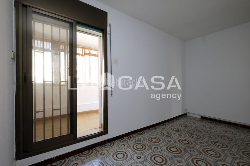 Foto 9186289f-b2c3-4a6e-bb52-b1561dfe7528. Ático en Prosperitat Barcelona