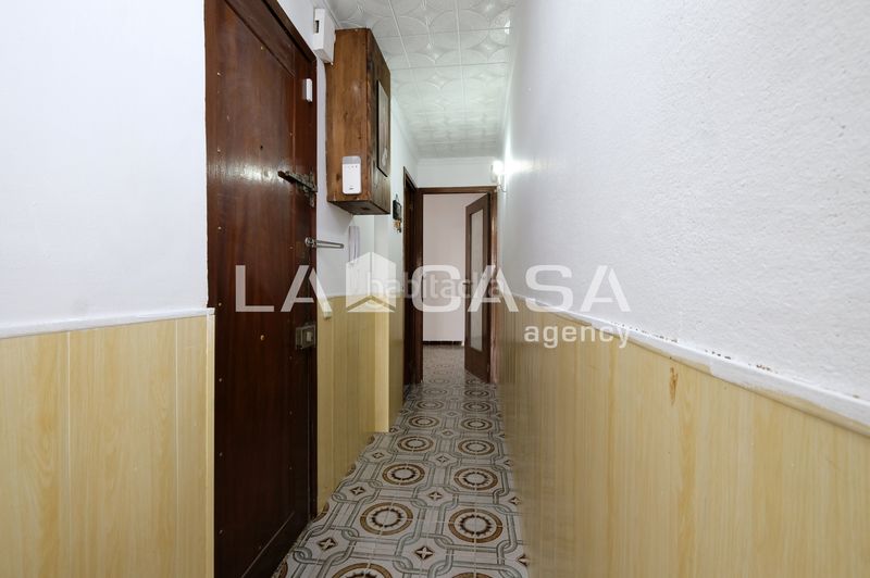 Foto 971df7ba-e2cb-48fb-bfa3-4e89af0f3798. Ático en Prosperitat Barcelona