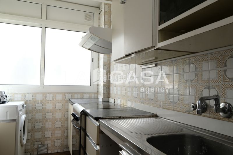 Foto f806a2ae-f4aa-48c6-ba67-44f8a2af2030. Ático en Prosperitat Barcelona