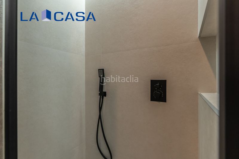 Foto b068d622-d8ba-4c46-aba7-abd2b8b9a568. Piso en Palos de Moguer Madrid