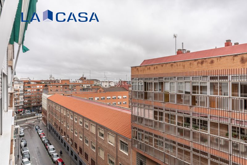 Foto c11501bf-dfa3-4f58-af24-3e5675eefb34. Piso en Palos de Moguer Madrid